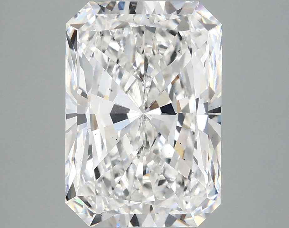 3.05 CT Radiant Diamond