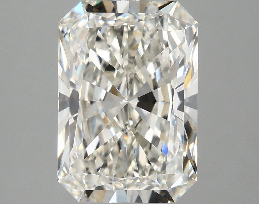 3.09 CT Radiant Diamond