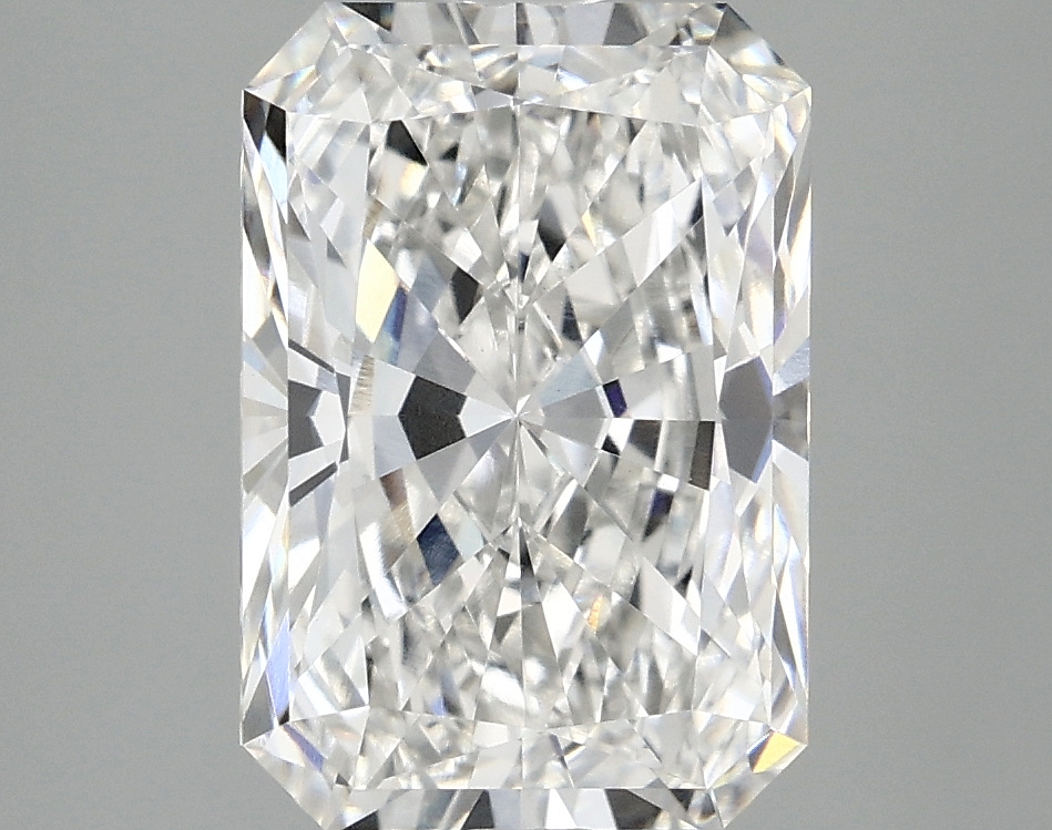 3.10 CT Radiant Diamond