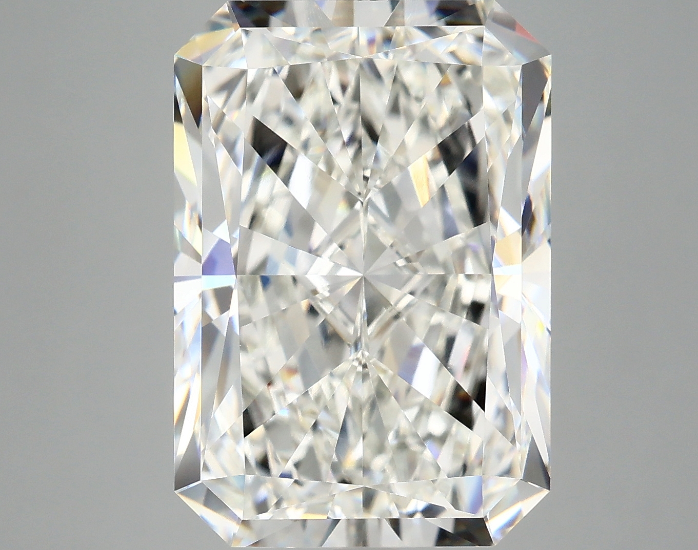 10.96 CT Radiant Diamond