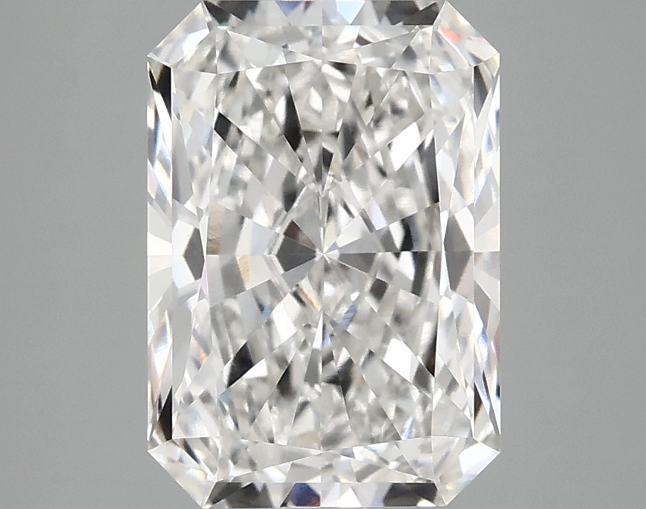 3.09 CT Radiant Diamond