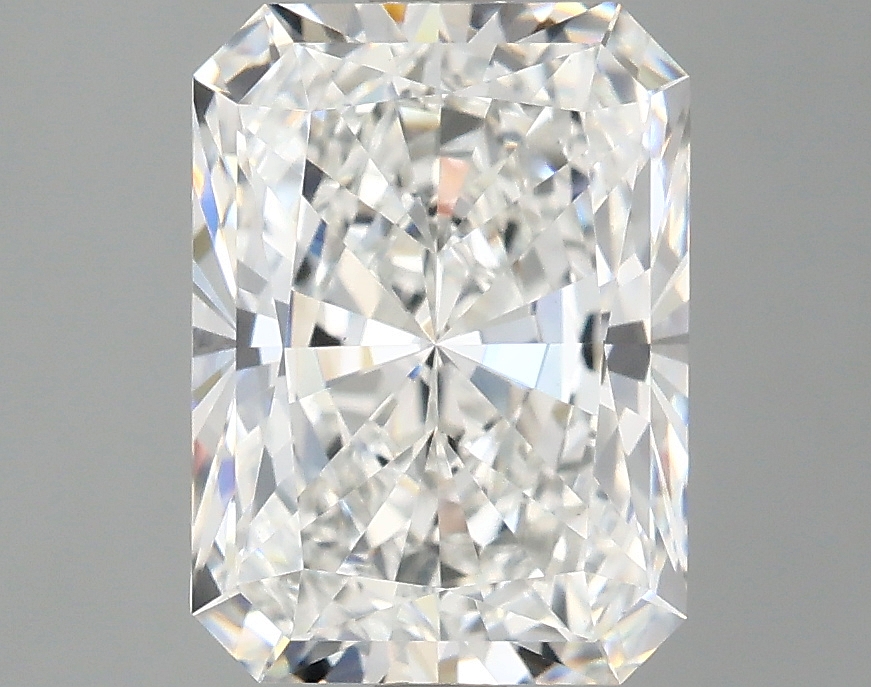 3.10 CT Radiant Diamond