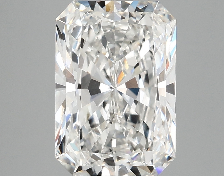 3.10 CT Radiant Diamond
