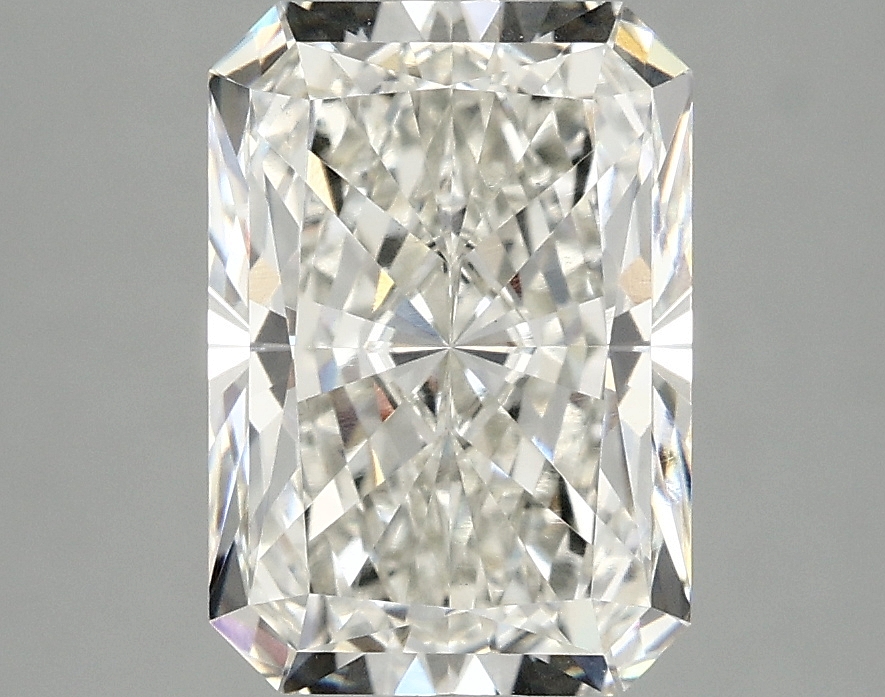 3.09 CT Radiant Diamond