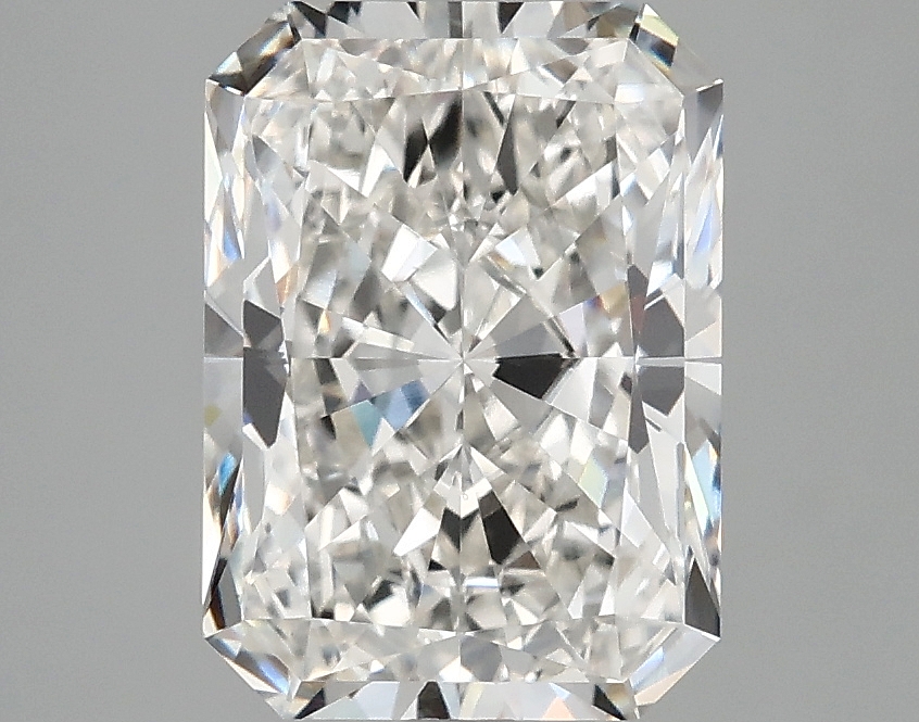 3.10 CT Radiant Diamond