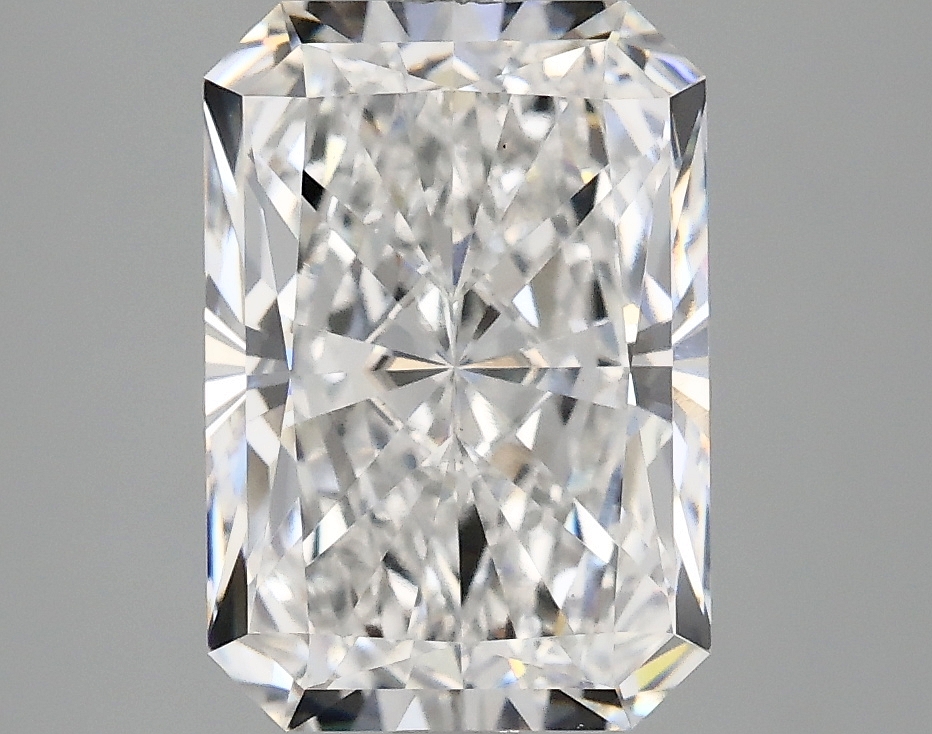 3.10 CT Radiant Diamond