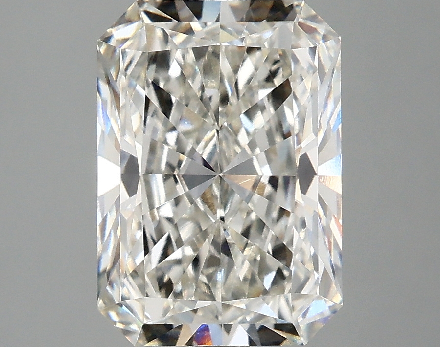 3.09 CT Radiant Diamond