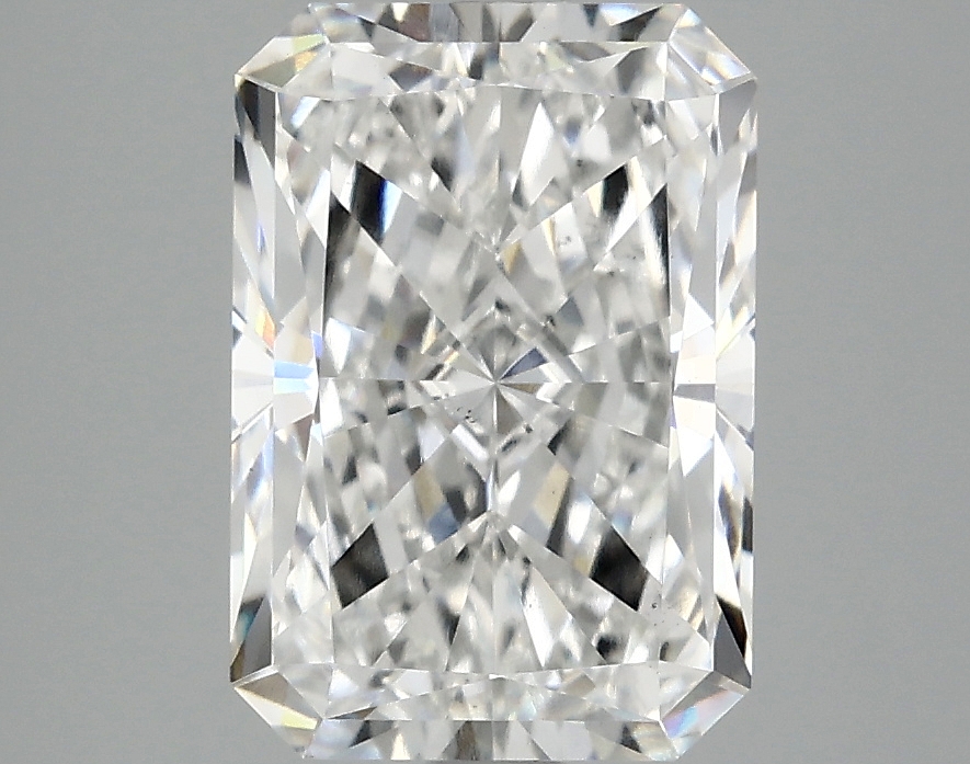 3.05 CT Radiant Diamond