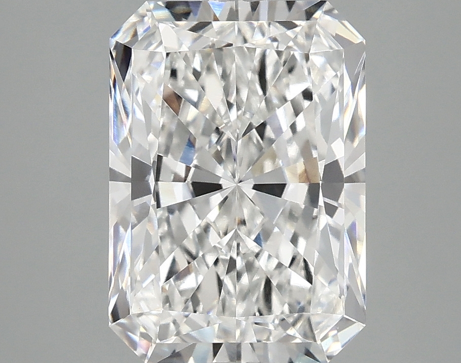 3.10 CT Radiant Diamond