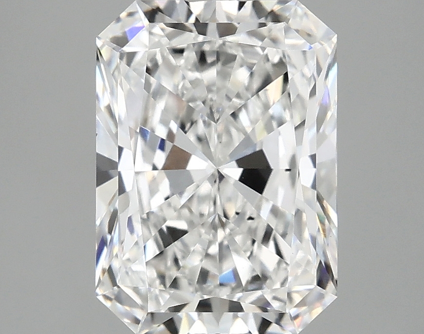 3.10 CT Radiant Diamond