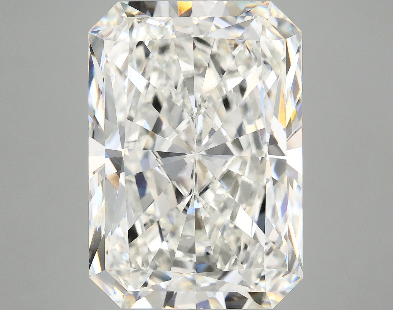 10.59 CT Radiant Diamond