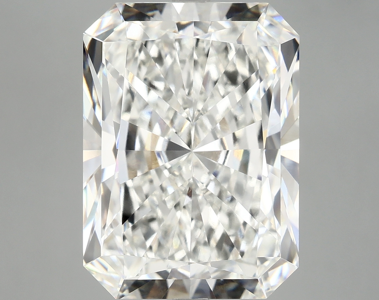 10.61 CT Radiant Diamond