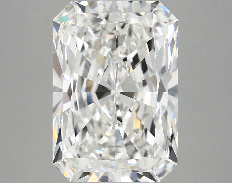 4.10 CT Radiant Diamond