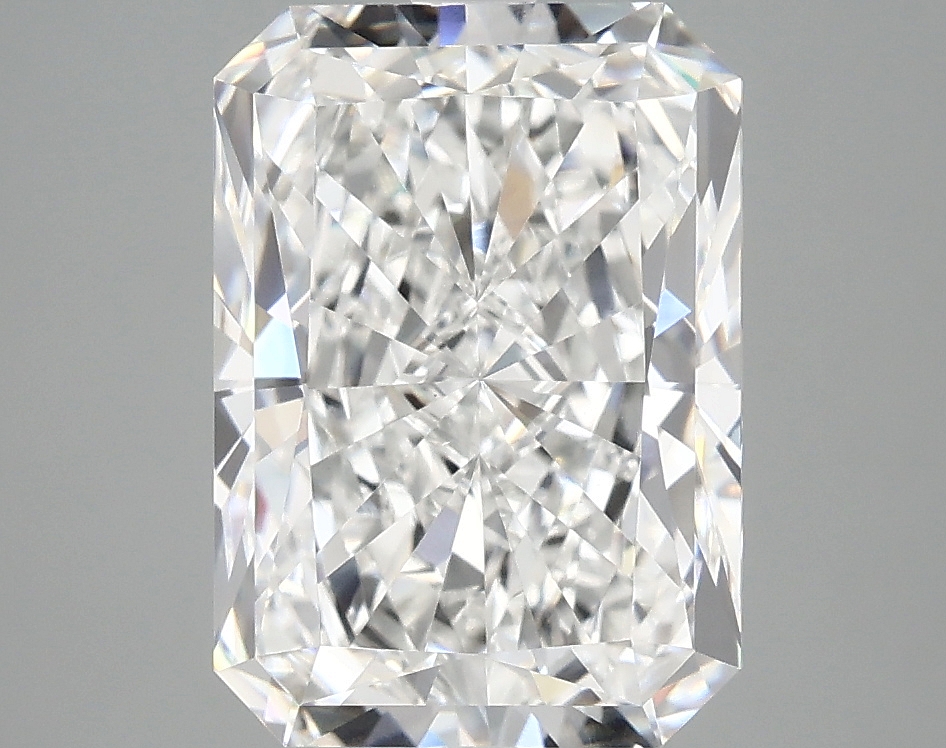 4.10 CT Radiant Diamond