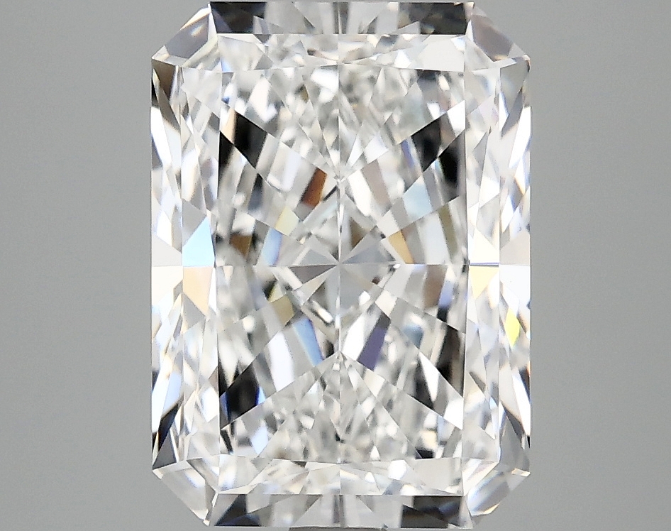 4.00 CT Radiant Diamond