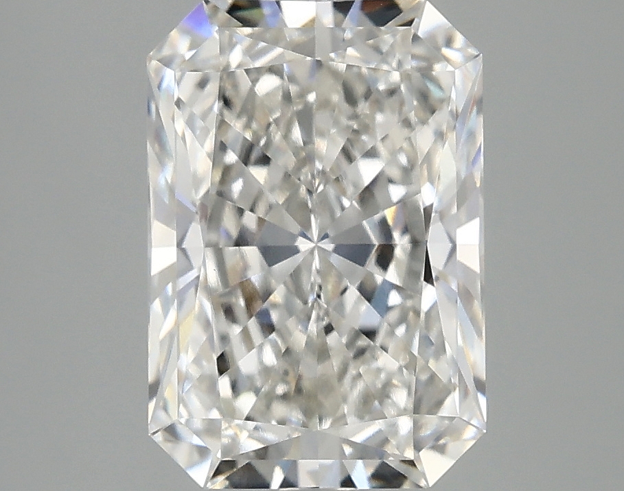 3.10 CT Radiant Diamond