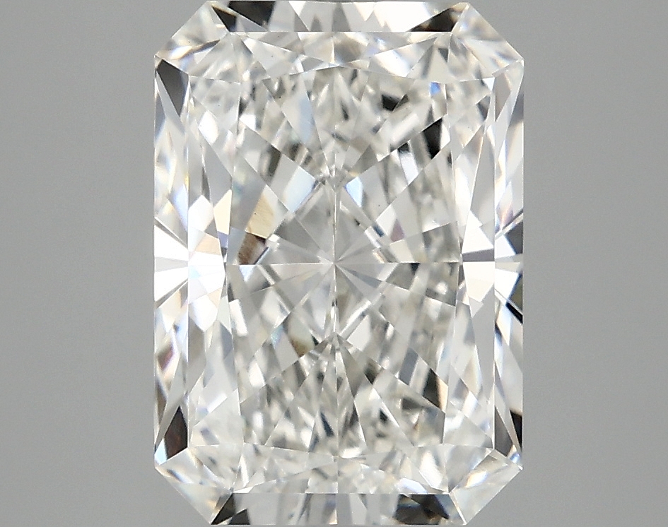 3.10 CT Radiant Diamond