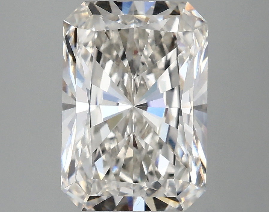 3.10 CT Radiant Diamond