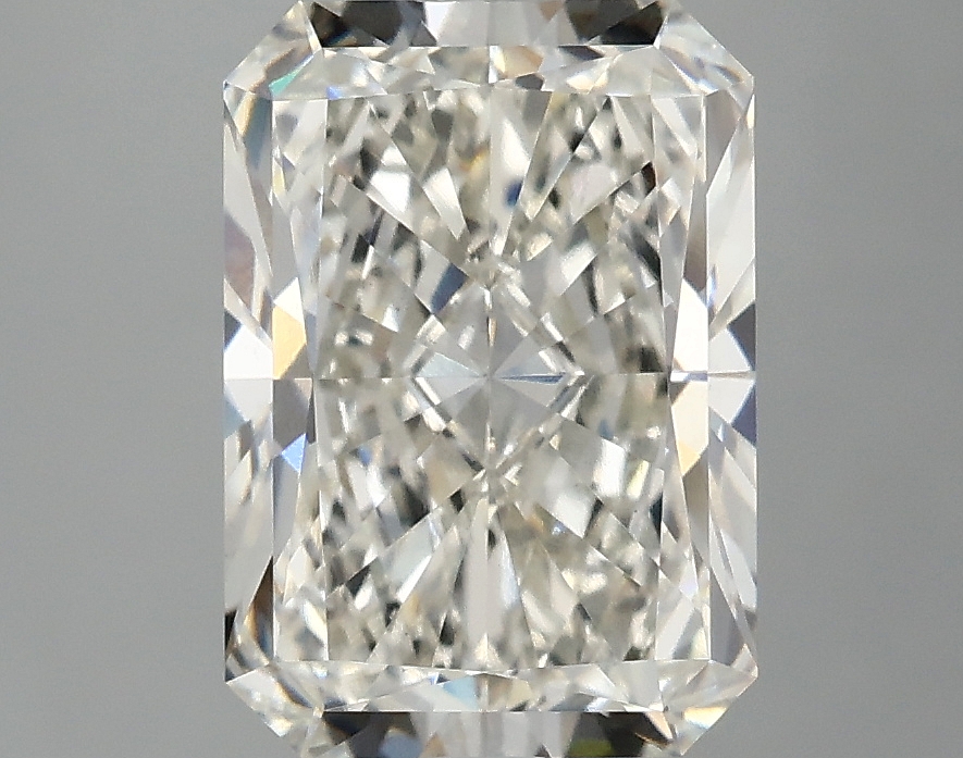 3.08 CT Radiant Diamond
