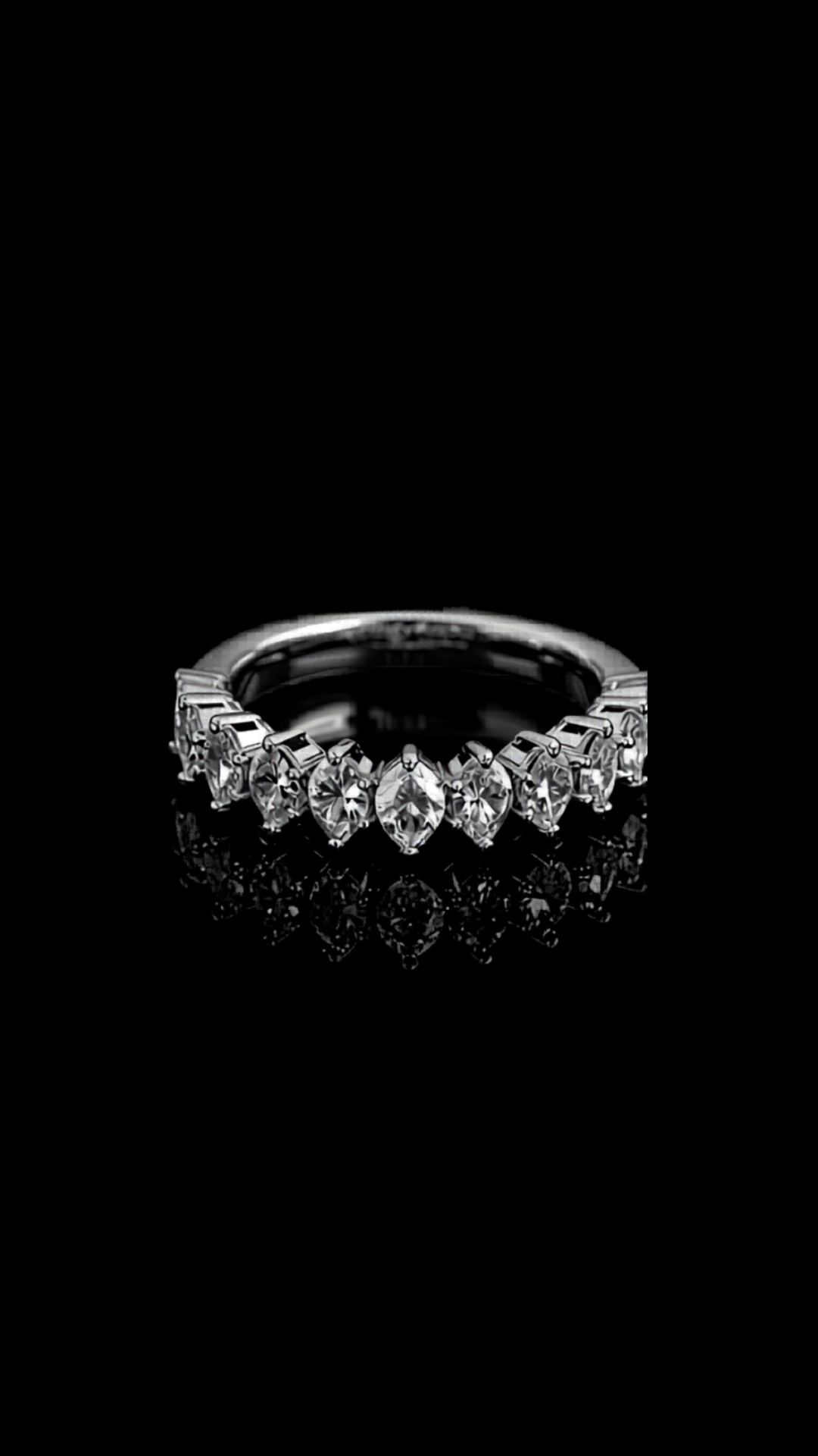 Stella Lucente — lab-grown diamond ring