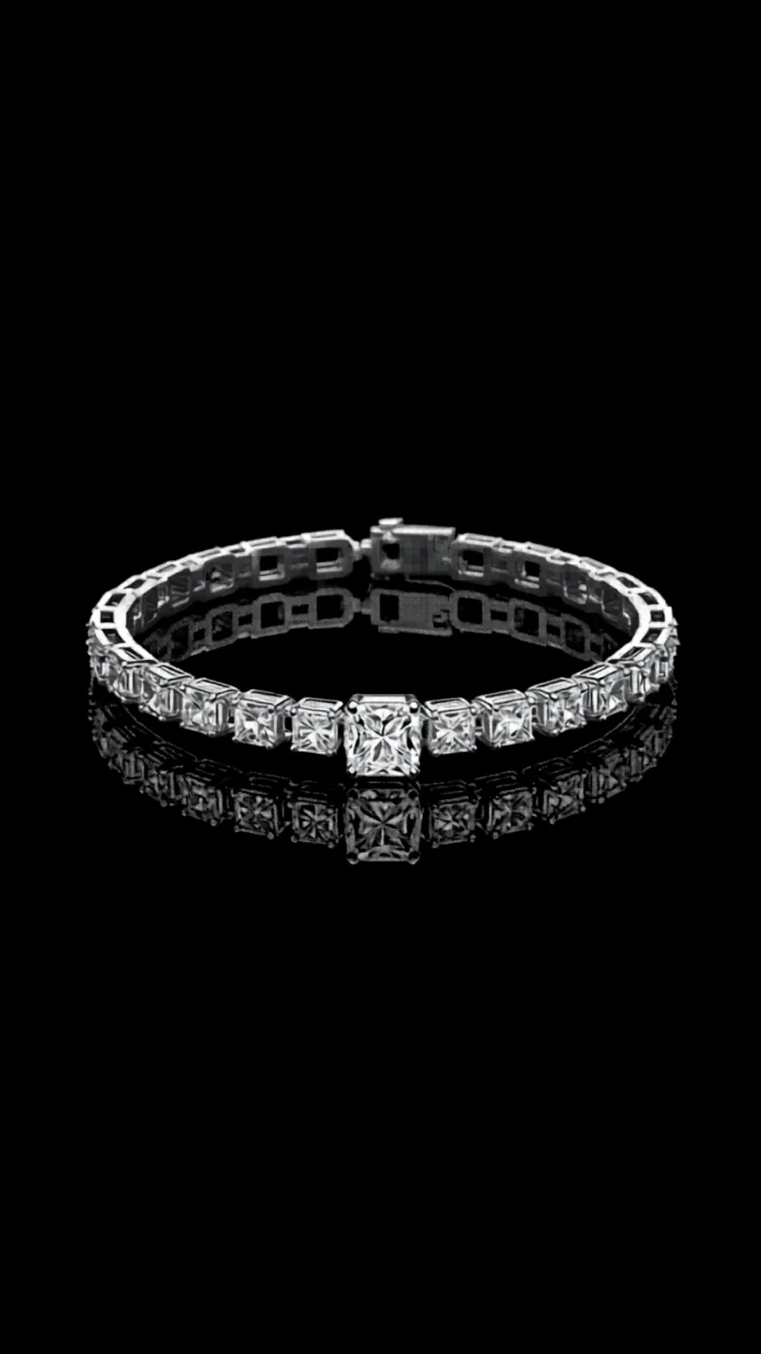 Luce Infinita — lab-grown diamond bracelet