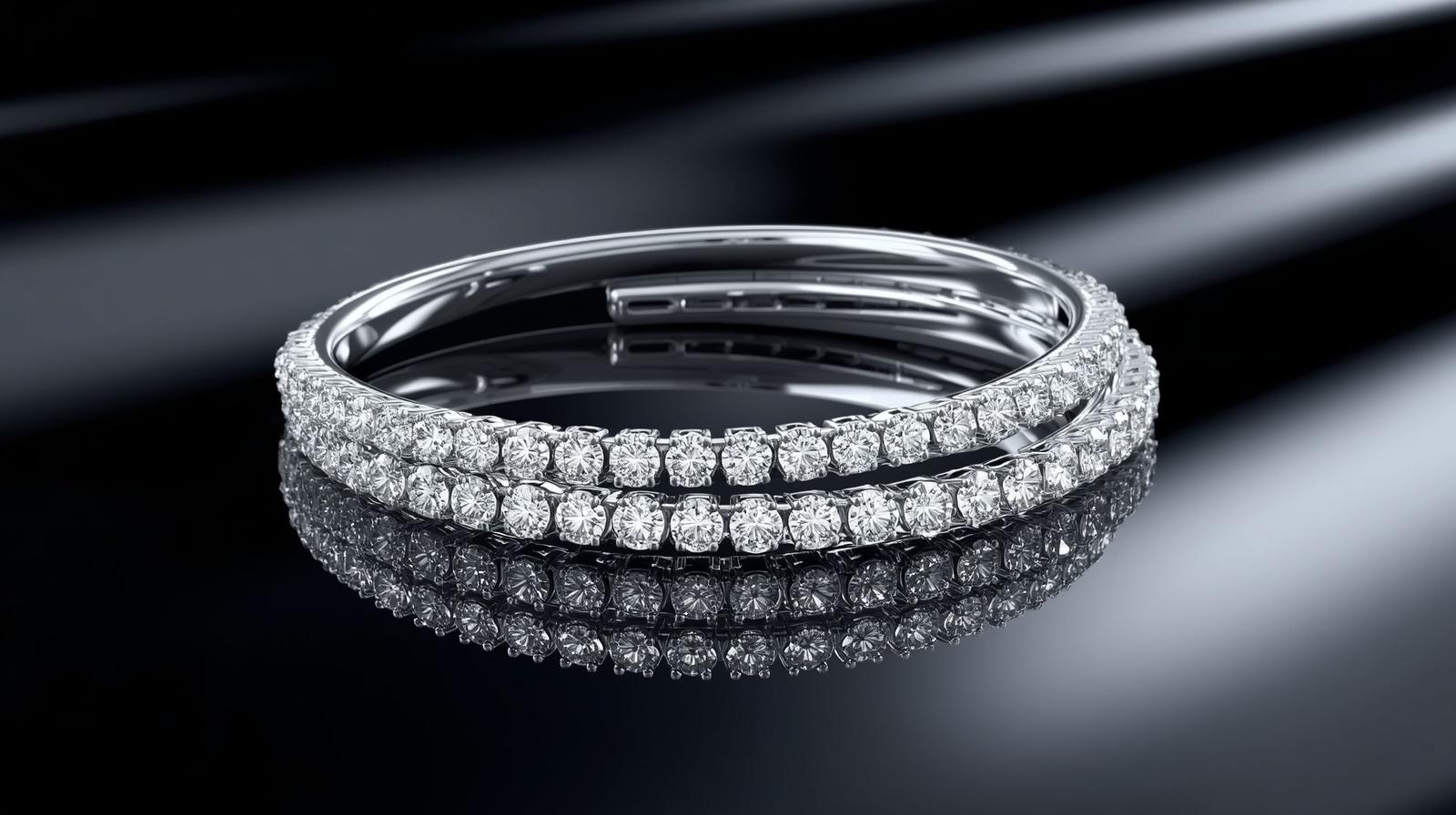 White Gold Wrap Bracelet · Round