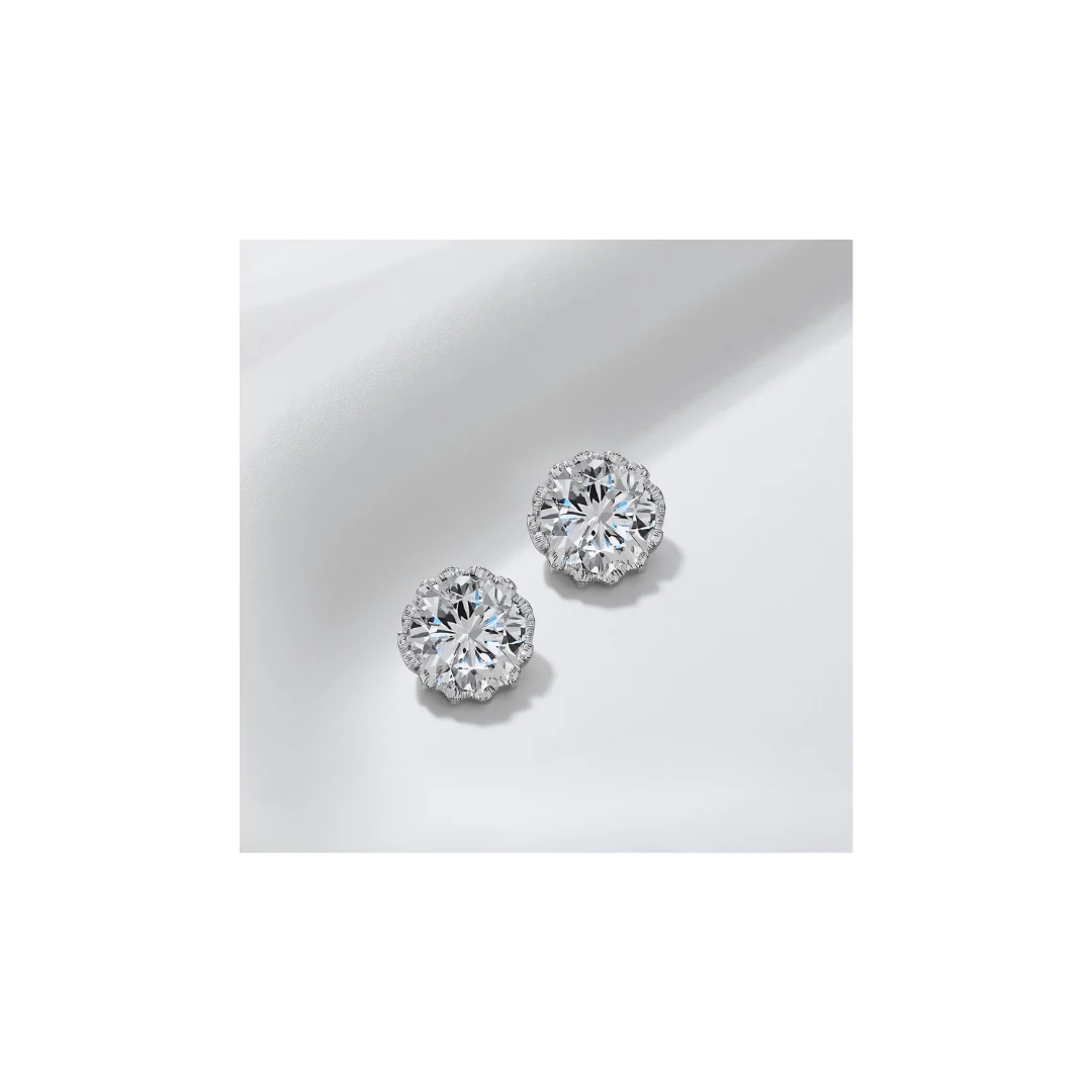 Petal Pavé Stud