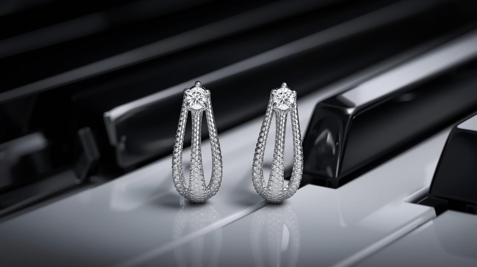 14K White Gold Designer Earring