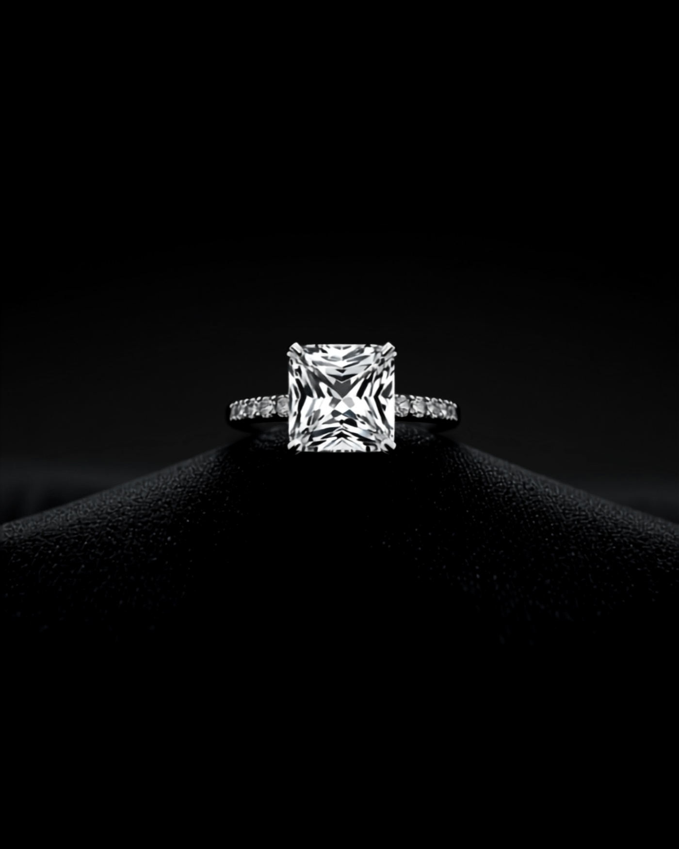 Couronne Éternelle — lab-grown ring