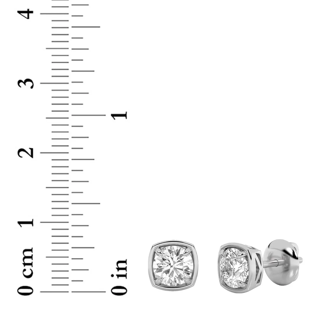 Marea Viva lab grown diamond earrings, on-hand view