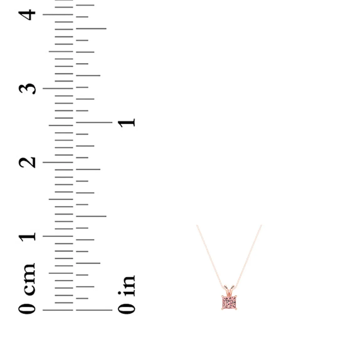 Brisa Callada lab grown diamond necklace, detail of the princess diamond