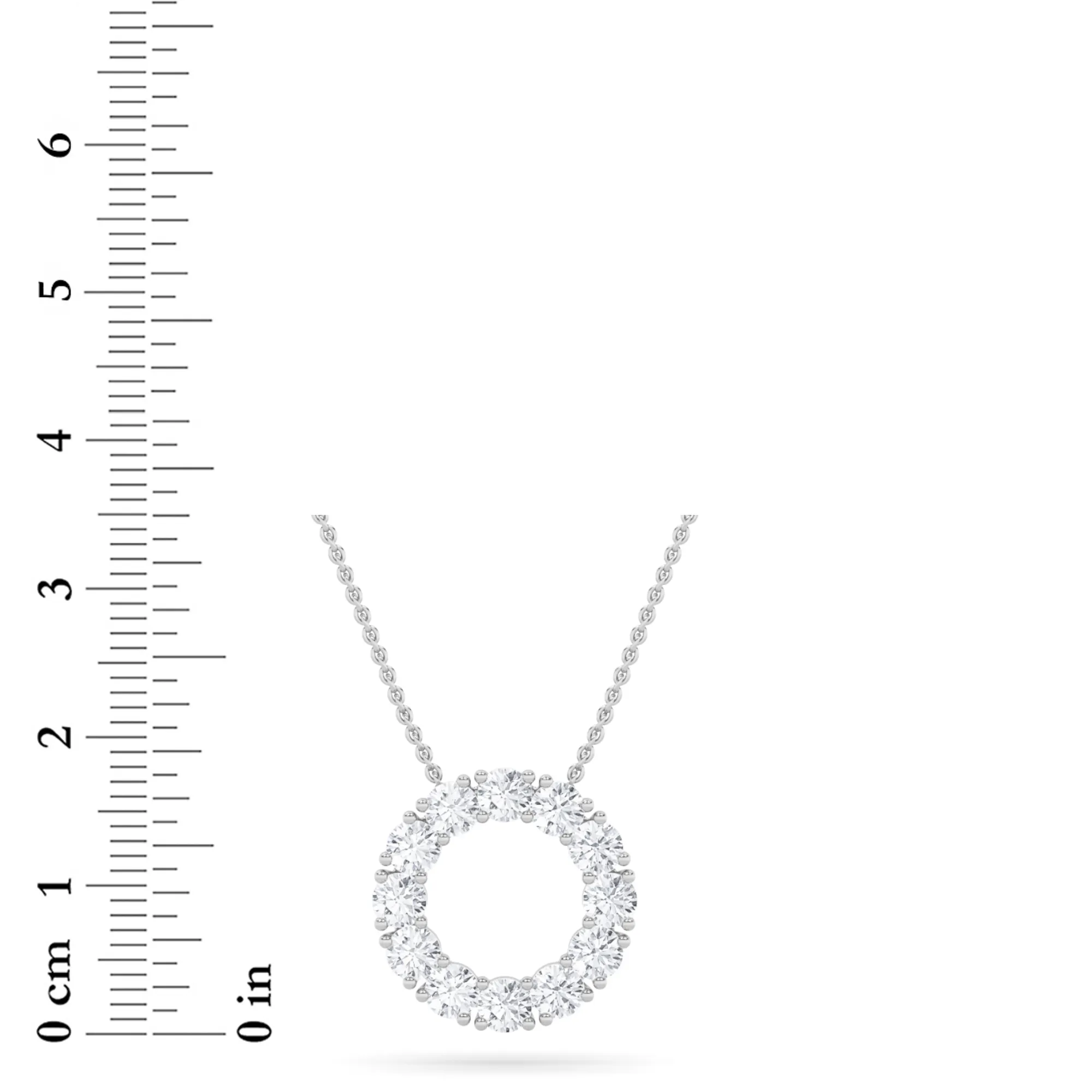 Refugio de Rocío lab grown diamond necklace, detail of the round diamond