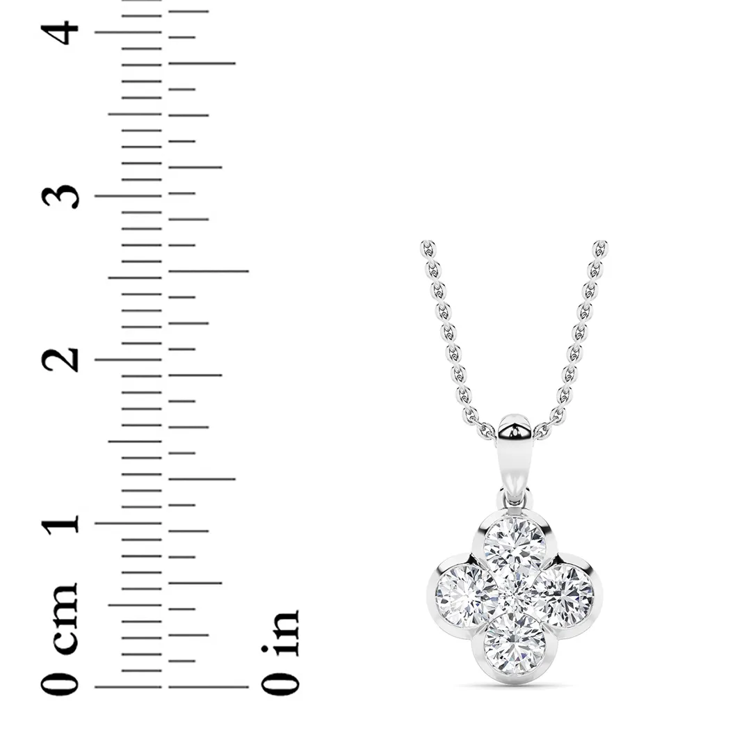 Marea de Ternura lab grown diamond necklace, detail of the round diamond