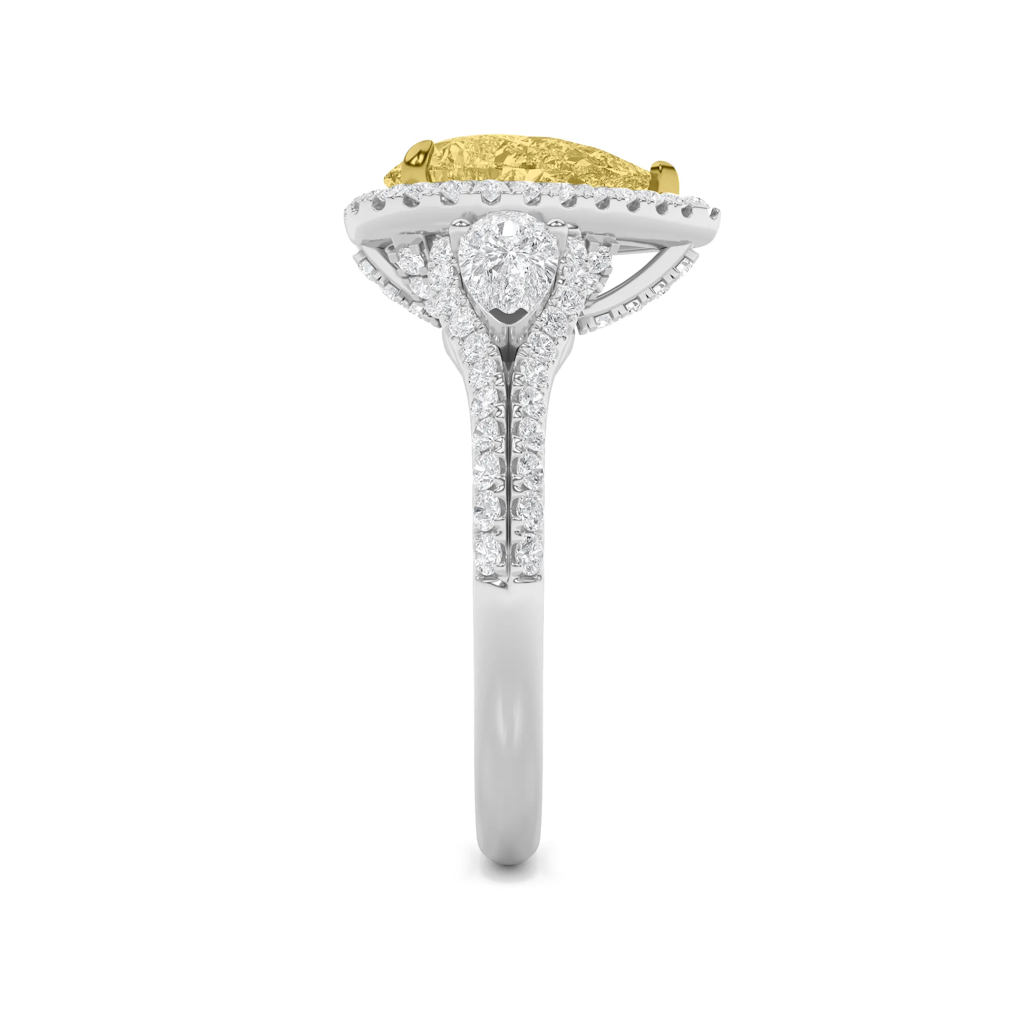 Mirada del Verano lab grown diamond ring, detail of the pear diamond