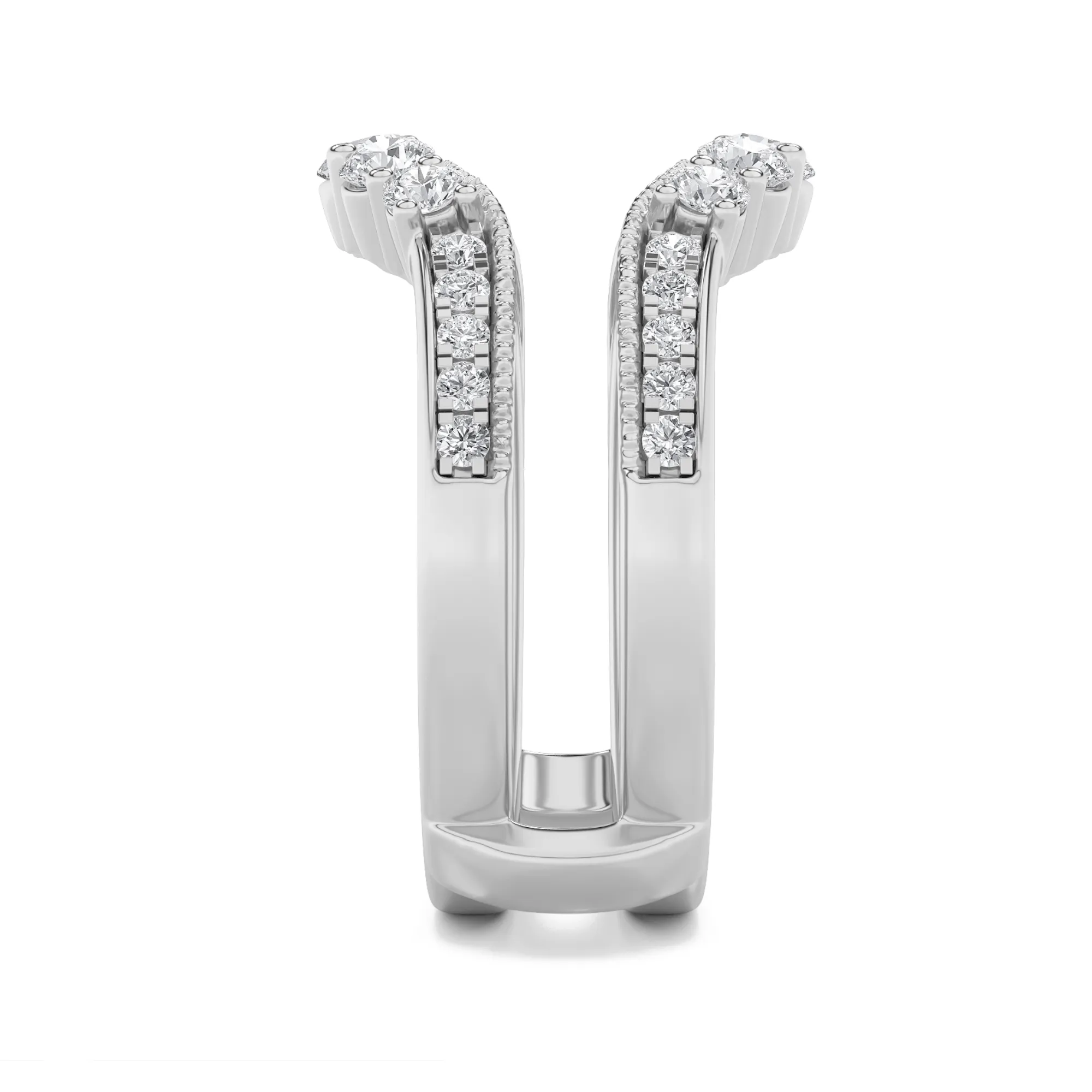 Abrazo de Umbral lab grown diamond ring, detail of the round diamond