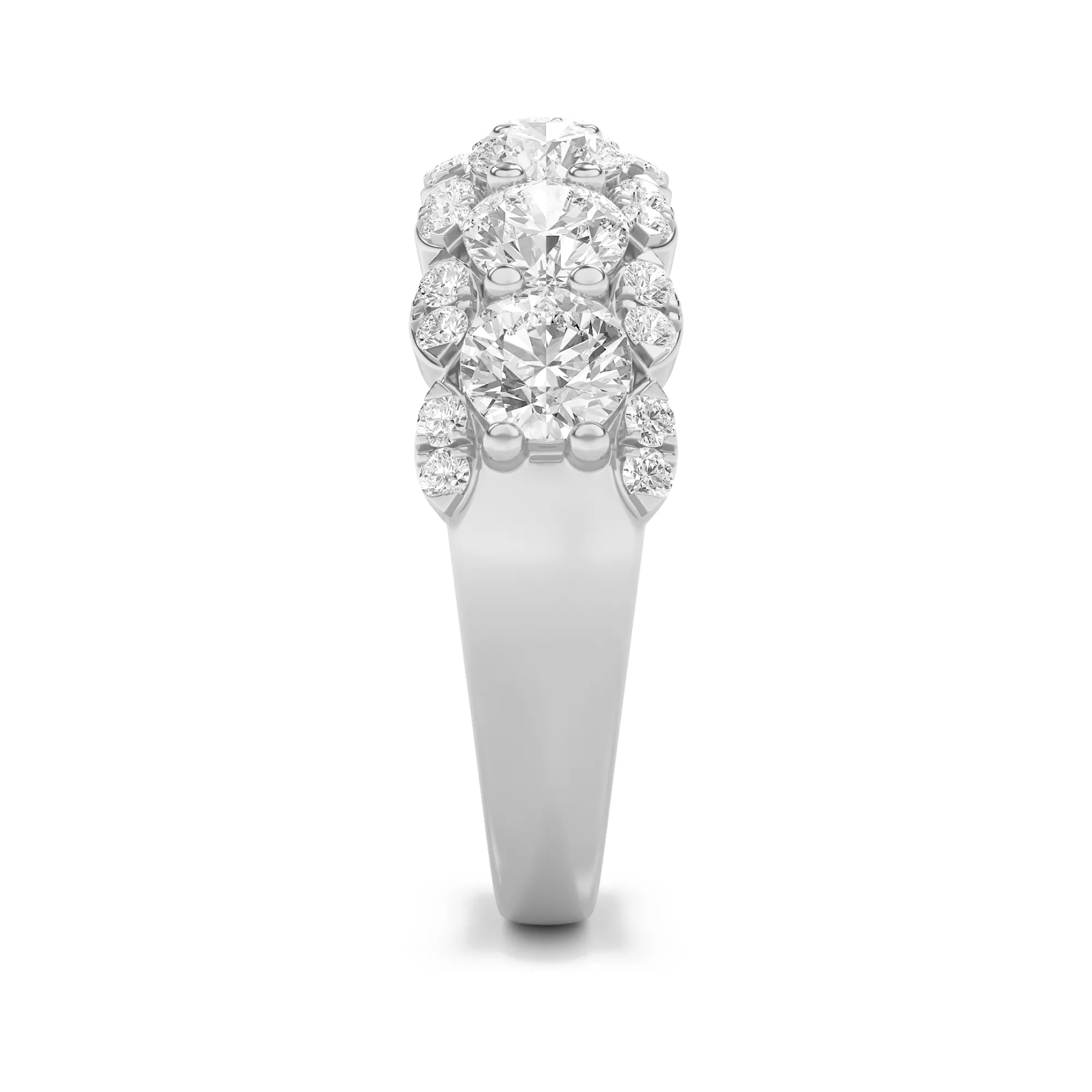Cifra de Bruma lab grown diamond ring, detail of the round diamond
