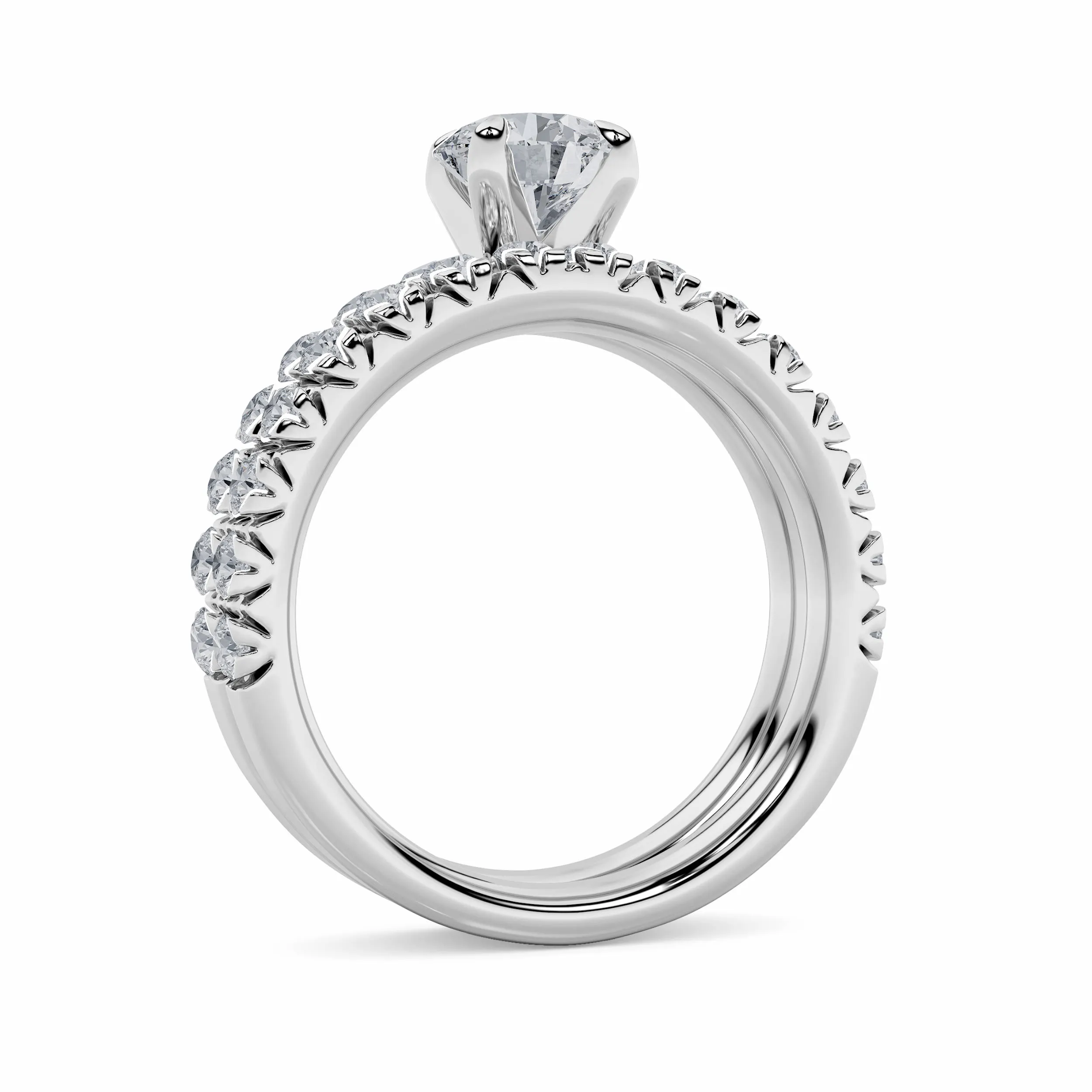 Refugio Hondo lab grown diamond ring, detail of the round diamond