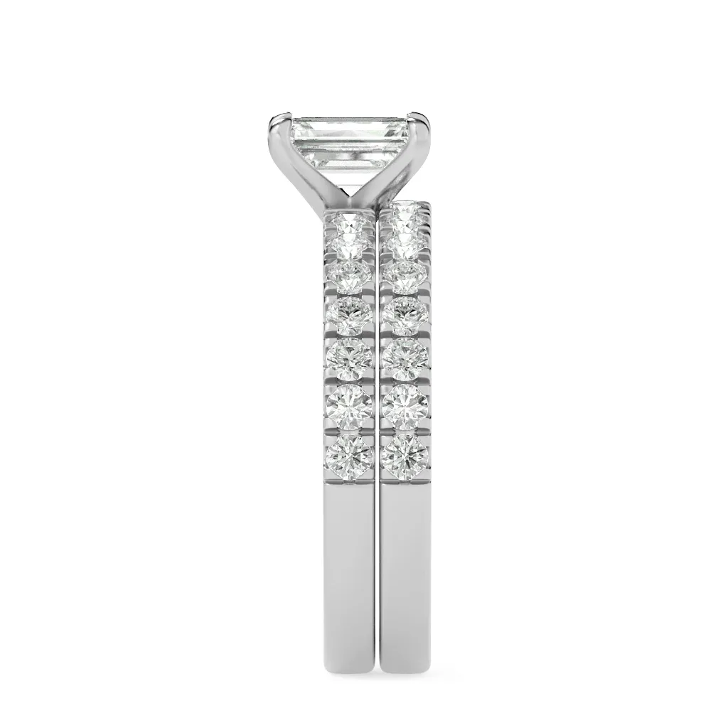 Estrella del Alba lab grown diamond ring, detail of the radiant diamond