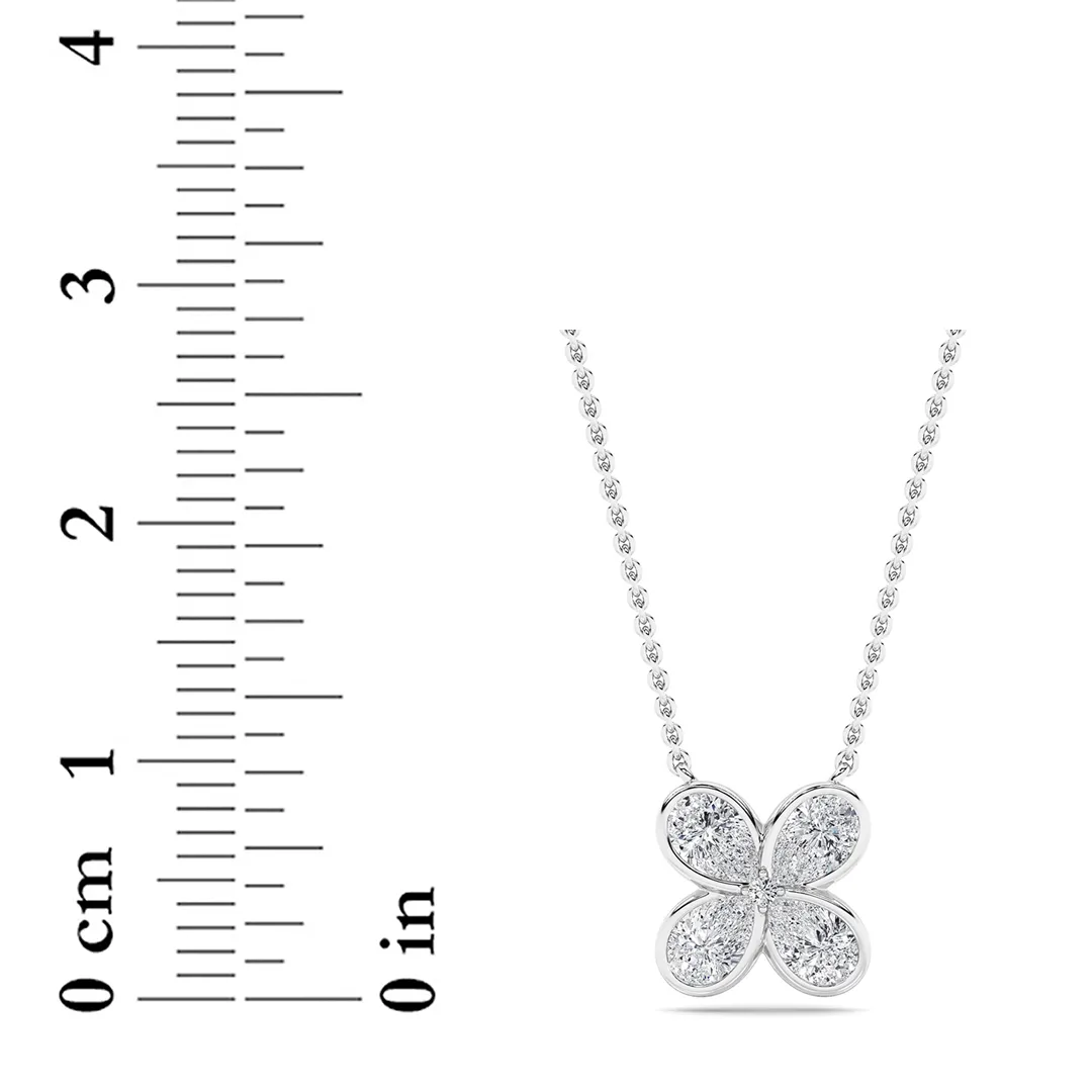 Rocío Primero lab grown diamond necklace, detail of the pear diamond