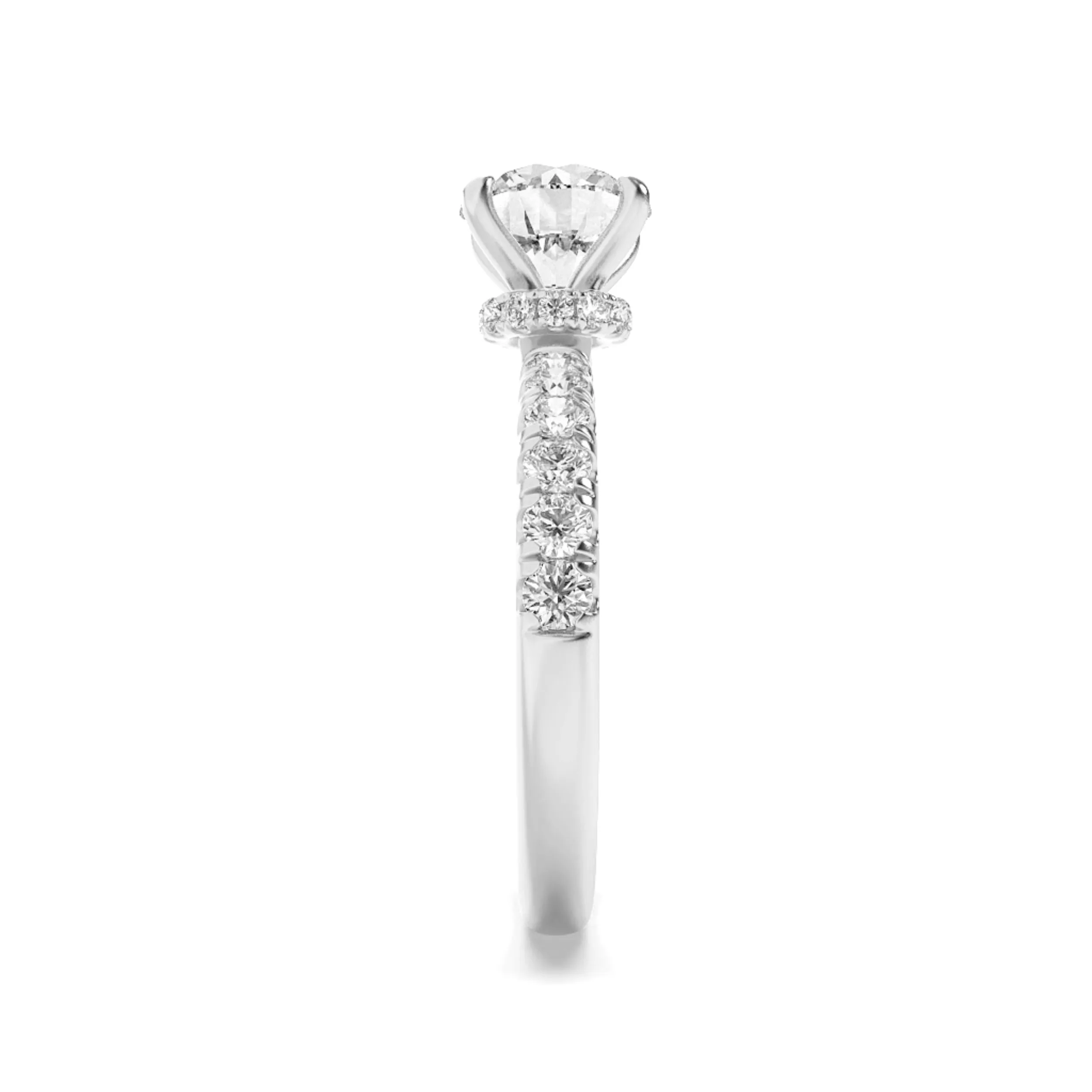 Sueño Fiel lab grown diamond ring, detail of the round diamond
