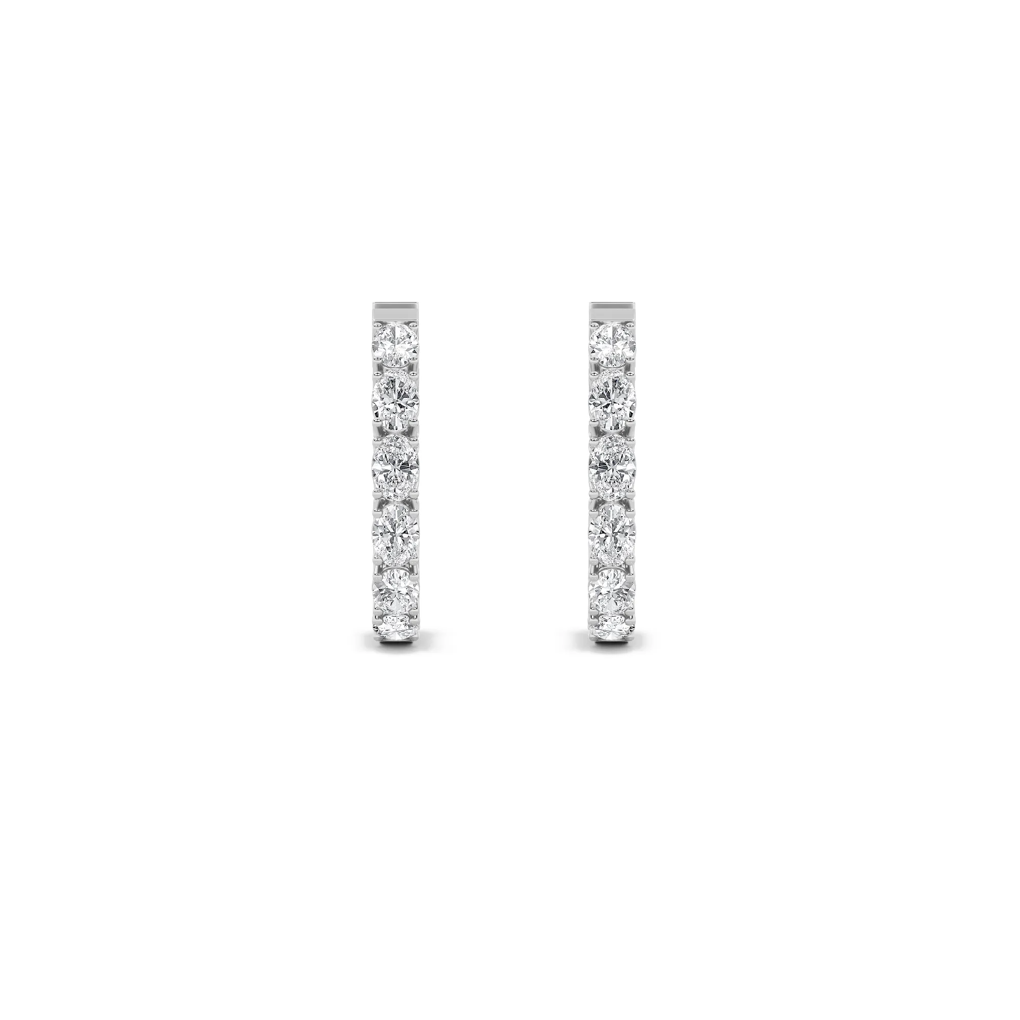 Ola de Vigilia lab grown diamond earrings, on-hand view