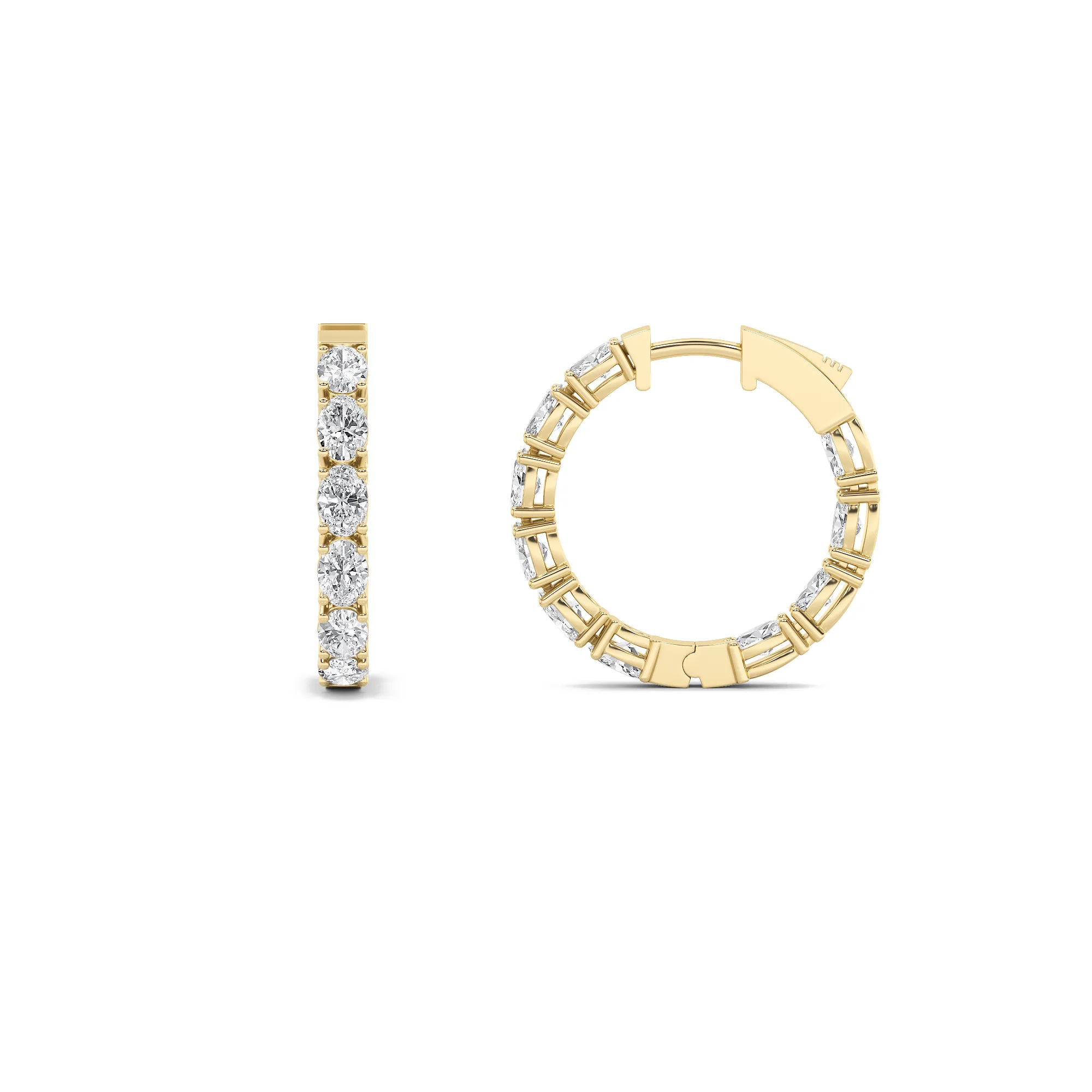 Ola de Vigilia lab grown diamond earrings, detail of the oval diamond