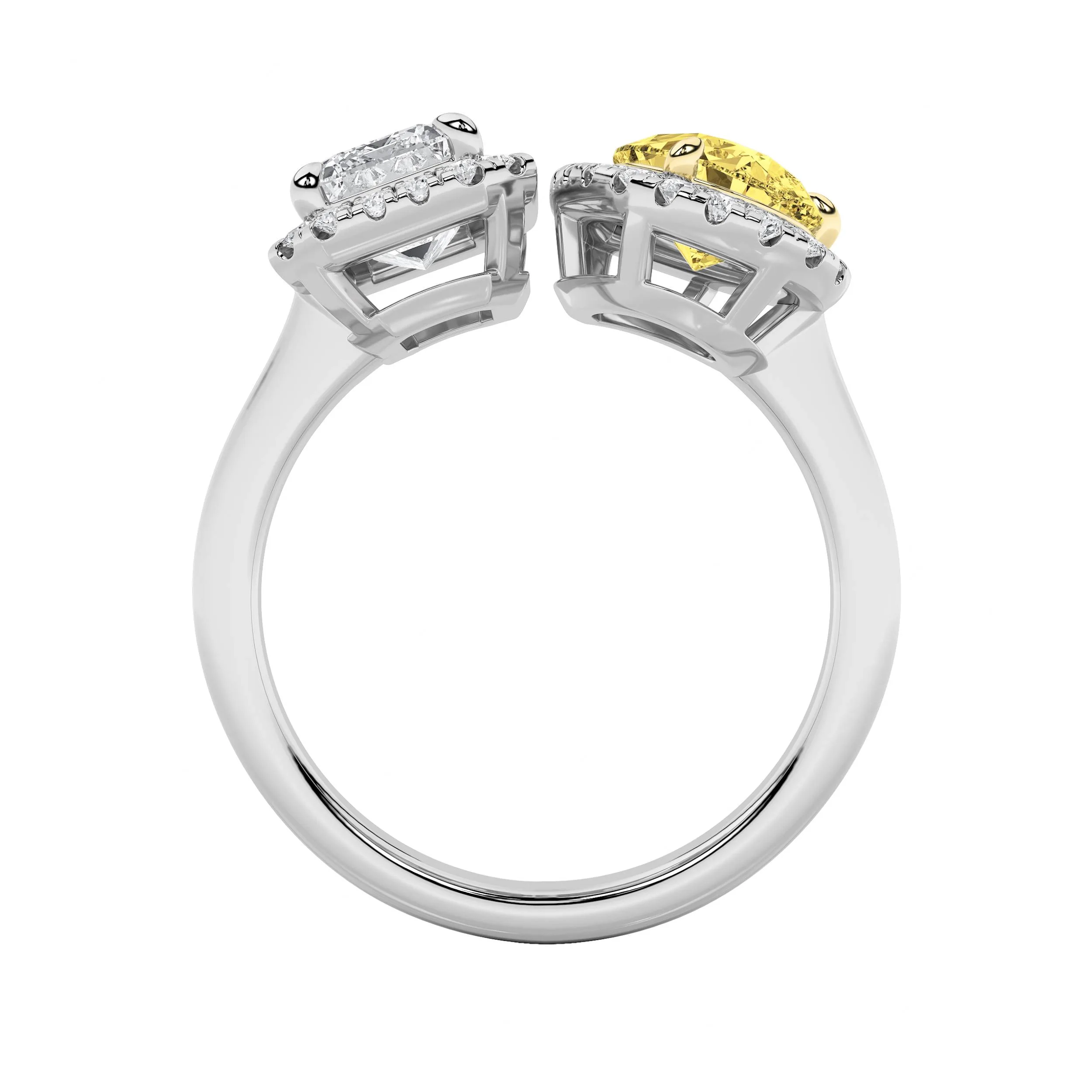 Noche Sagrada lab grown diamond ring, detail of the radiant diamond