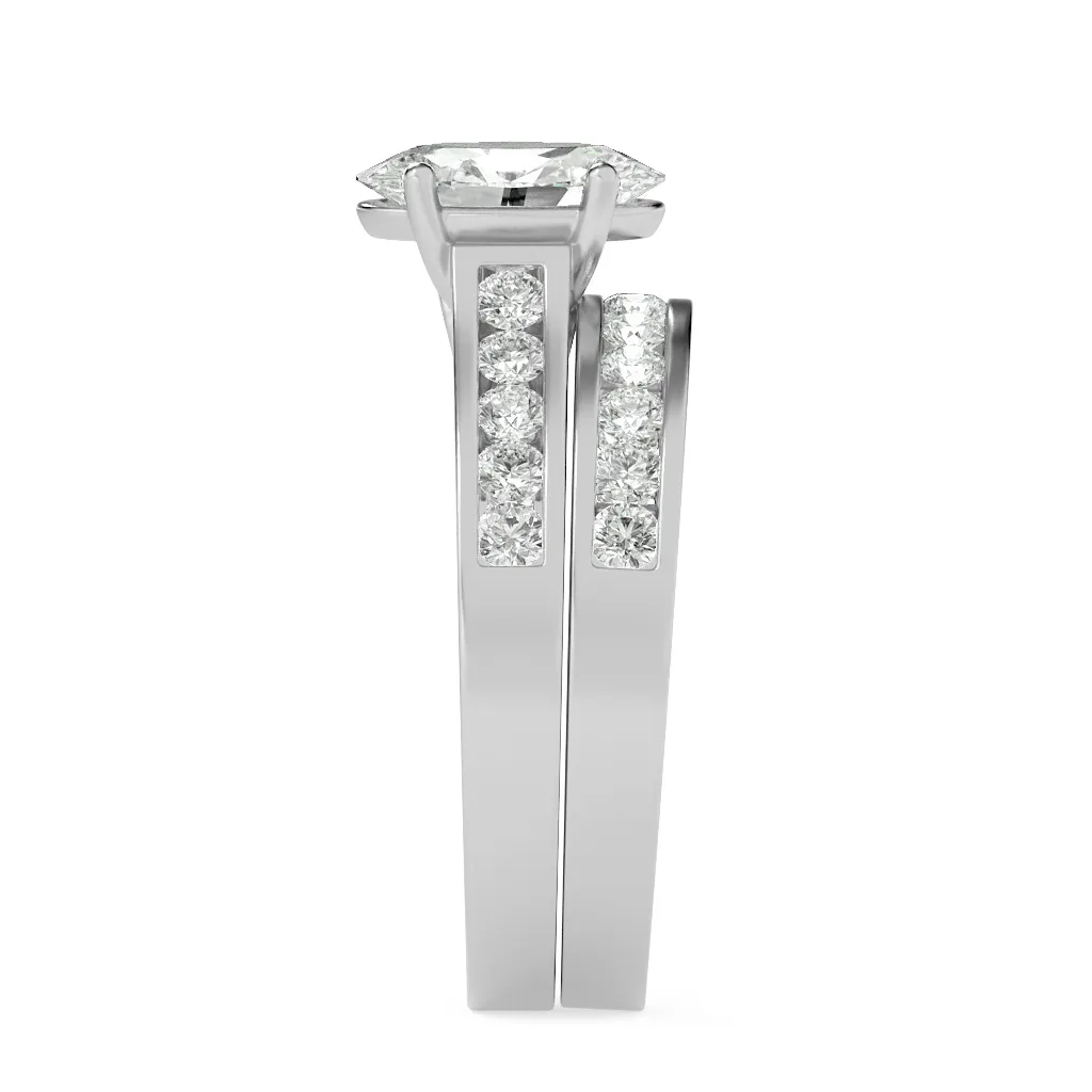 Marea de Miel lab grown diamond ring, detail of the oval diamond