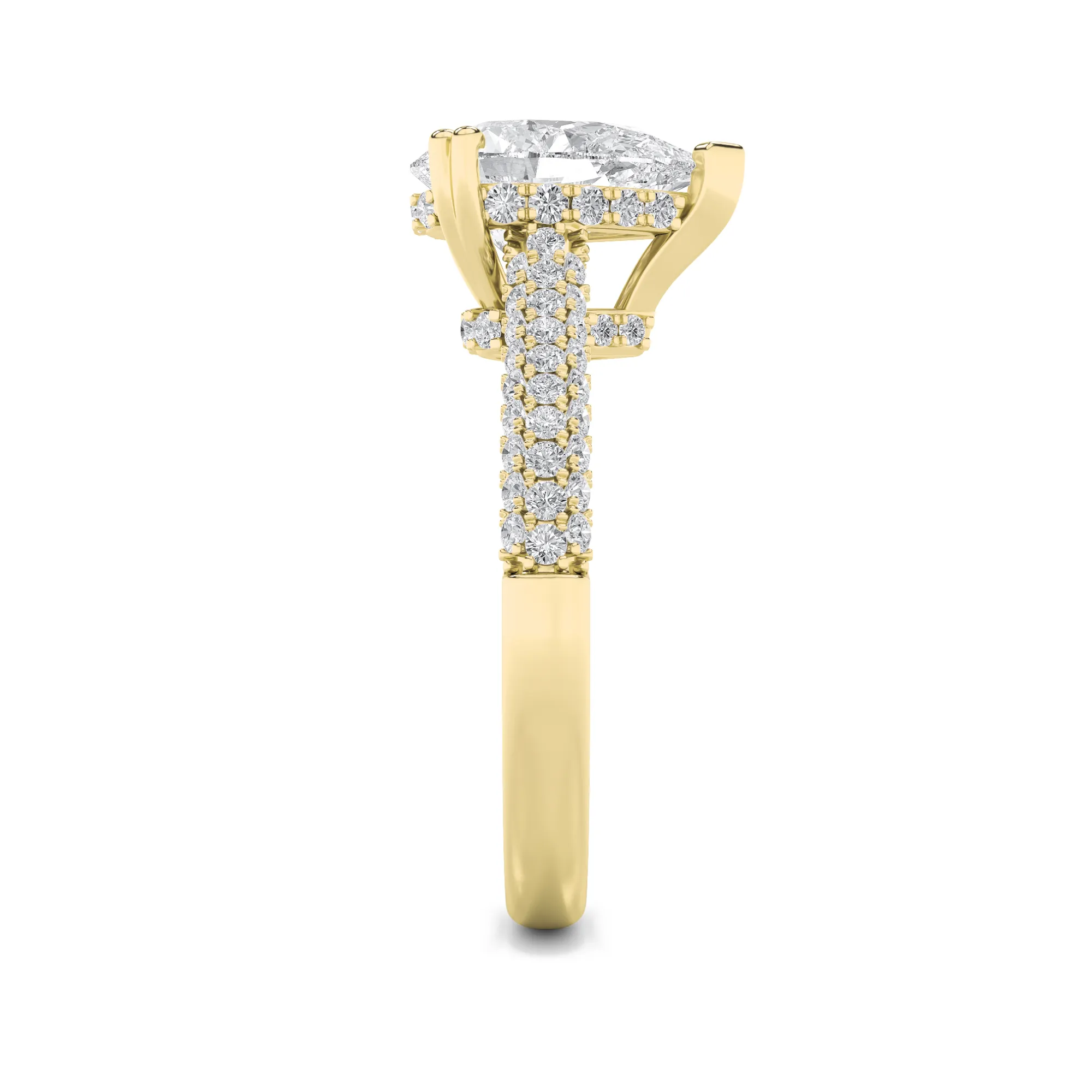 Sueño Vivo lab grown diamond ring, detail of the pear diamond