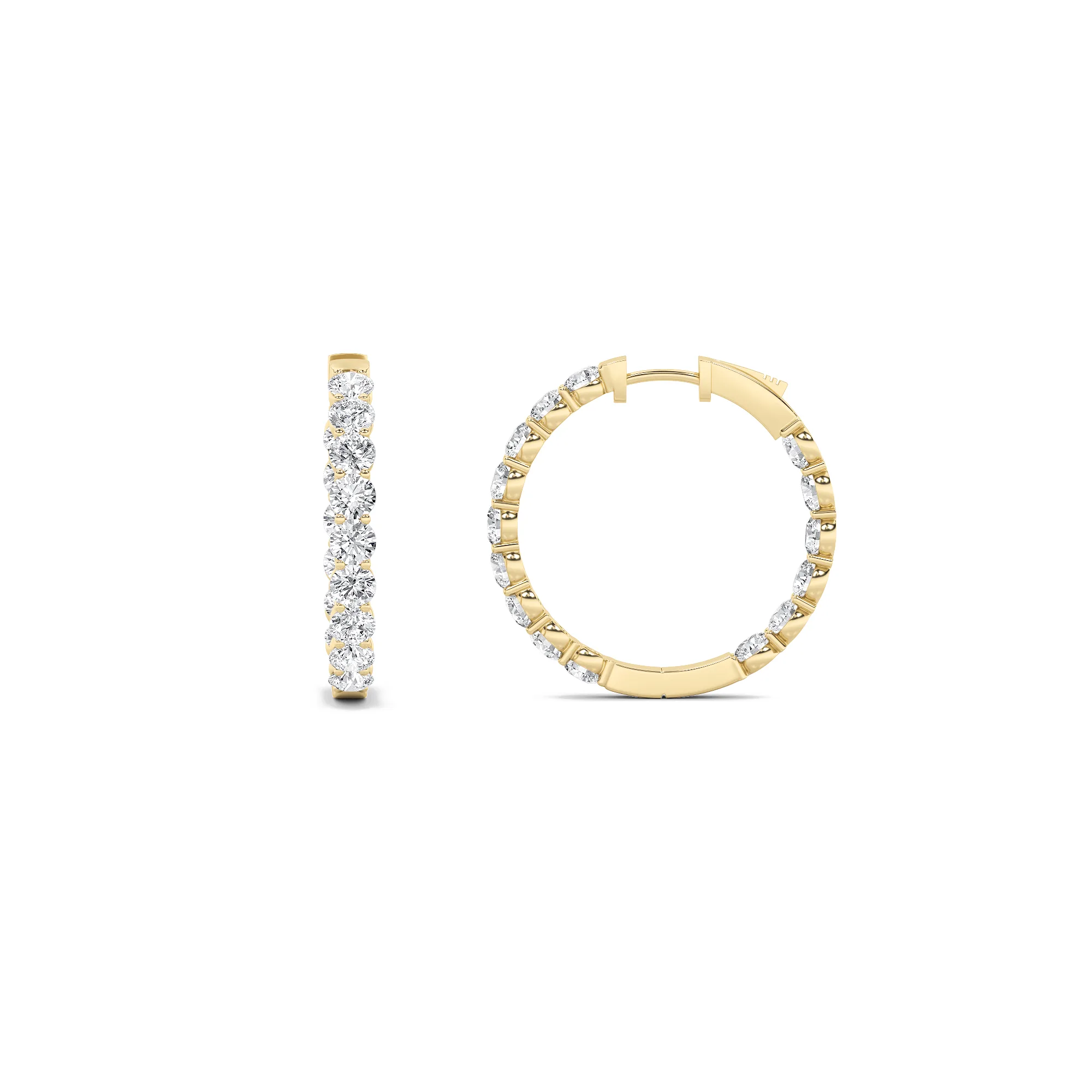Rosa del Verano lab grown diamond earrings, detail of the round diamond