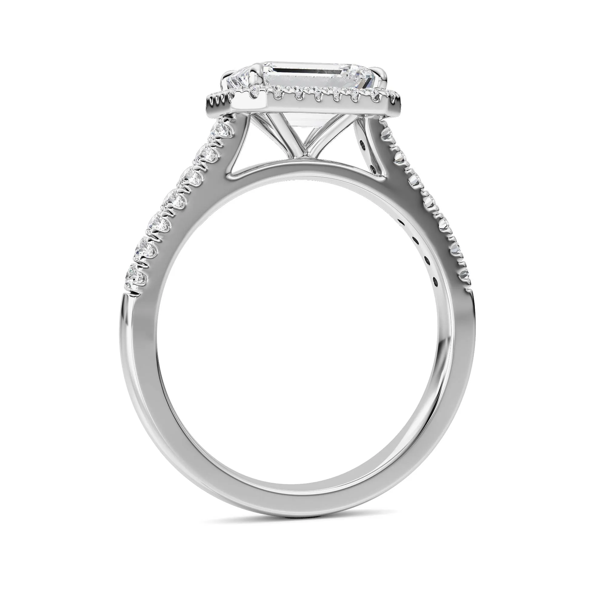 Reina Perpetua lab grown diamond ring, detail of the emerald diamond