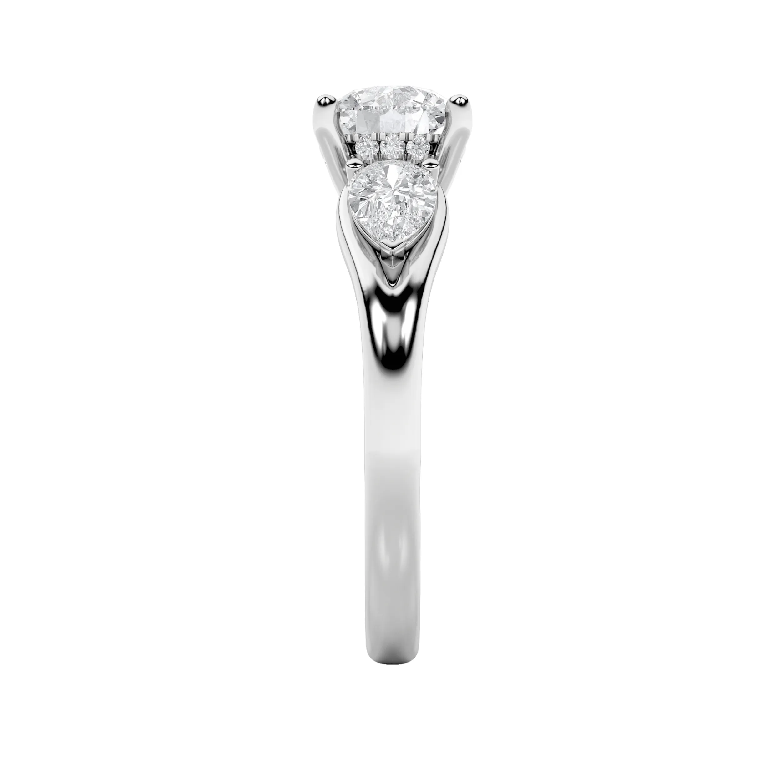 Noche del Destino lab grown diamond ring, detail of the round diamond