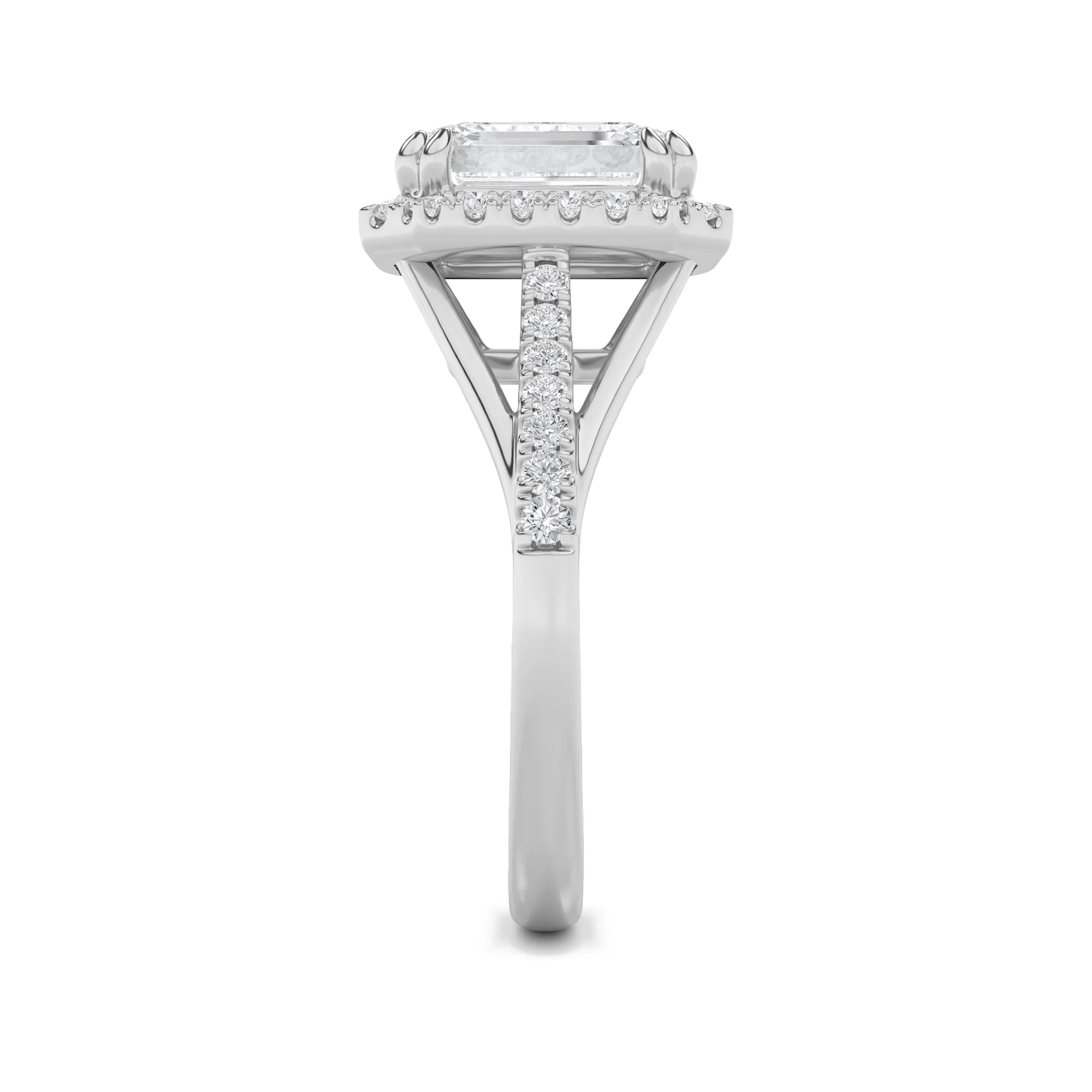 Alborada Clara lab grown diamond ring, detail of the emerald diamond