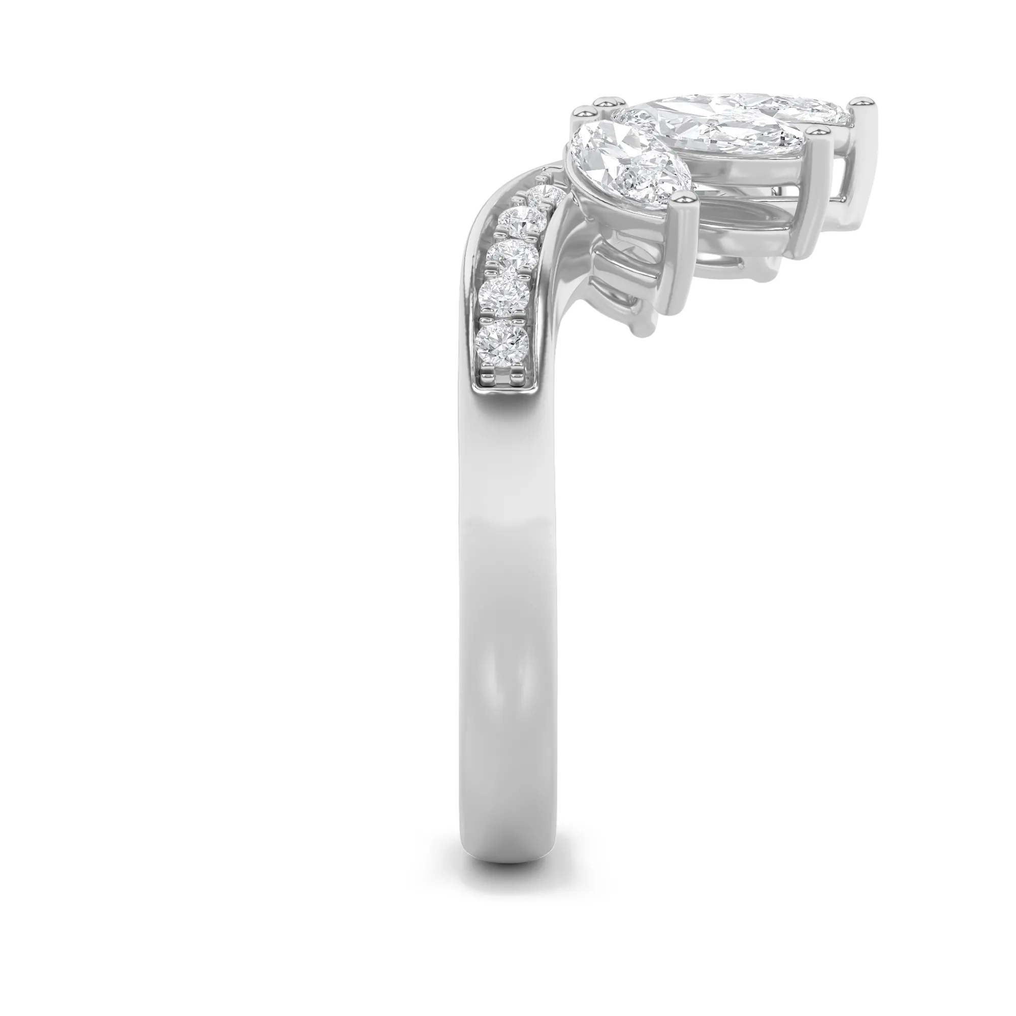 Estrella del Destino lab grown diamond ring, detail of the marquise diamond